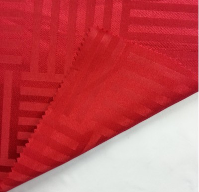 TB-FDN  提花桌布  枱布 100％滌  橫豎條紋-紅色 橫間紋 正面照